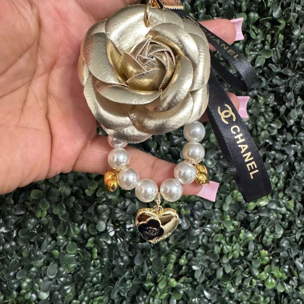 CHANEL Gold and White Pearl Bag/Key Charm